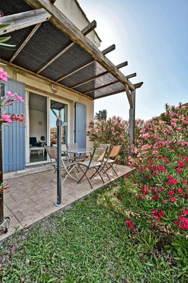 Le Petit Bonheur - Place Parking Privee - Clim - Terrasse - Piscine Partagee - Proche Parc Spirou Saint-Saturnin-les-Avignon Екстер'єр фото