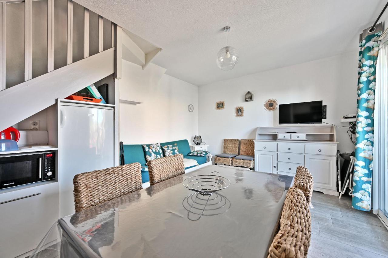 Le Petit Bonheur - Place Parking Privee - Clim - Terrasse - Piscine Partagee - Proche Parc Spirou Saint-Saturnin-les-Avignon Екстер'єр фото