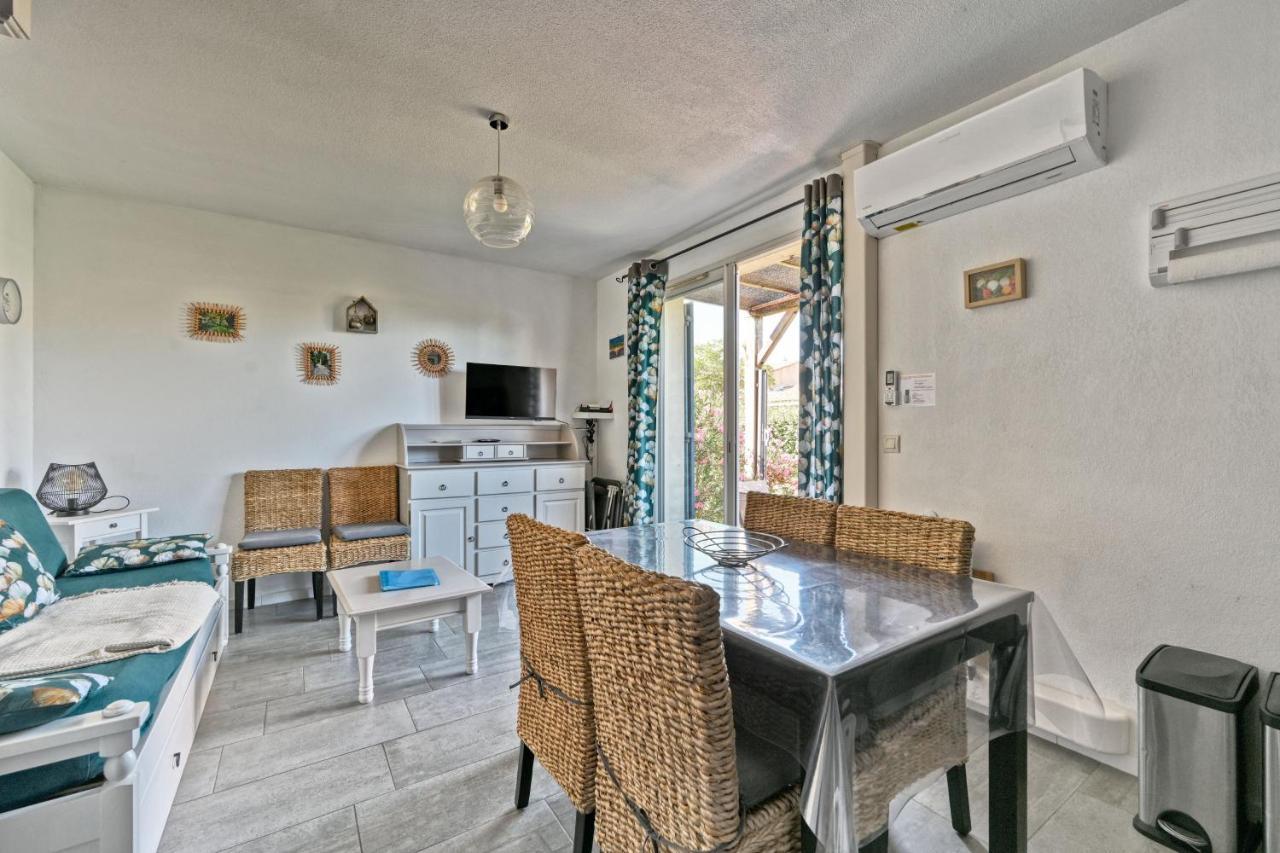 Le Petit Bonheur - Place Parking Privee - Clim - Terrasse - Piscine Partagee - Proche Parc Spirou Saint-Saturnin-les-Avignon Екстер'єр фото